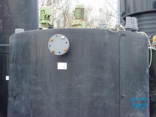 Behandlungsbeh�lter dienen zur  Vorbehandlung von u.a. Teilstr�men des anfallenden Abwassers mit dem Ziel einer optimierten nachfolgenden Endbehandlung der Gesamtabwassermenge. Eine solche Chargenbehandlung kann z.B. in einer Vor-Oxidation, Neutralisation oder auch Vergleichm��igung von konzentrierten Abwasserstr�men zur Endbehandlung bestehen.
Quelle: www.wasser-wissen.de