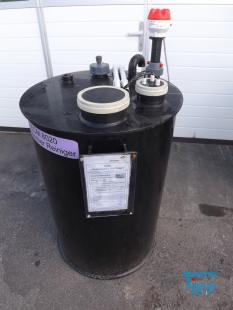show details - used plastic tank with flat bottom PP 