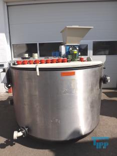 show details - used rubberized, insulated preparation tank with electrical heaters and powder dosage station 