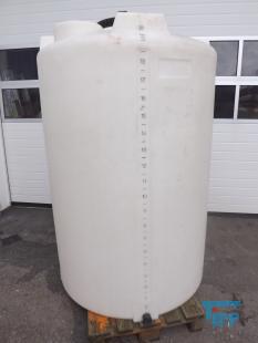 show details - used plastic tank PE with flat bottom 