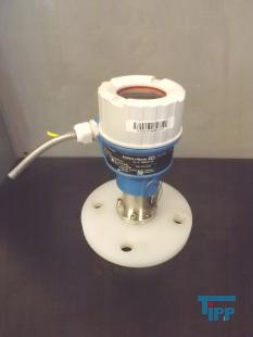 show details - used pressure transducer, level gauge 