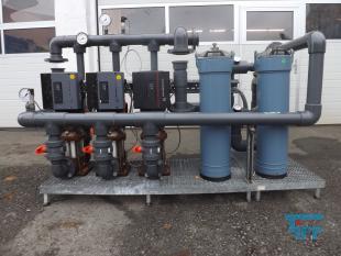 details anzeigen - Pumpstation mit 2 Stk. Beutelfiltern und 3 Kreiselpumpen mit Frequenzumformer  